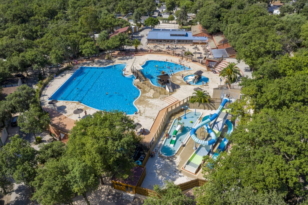 Camping Le Bois Fleuri espace aquatique 039